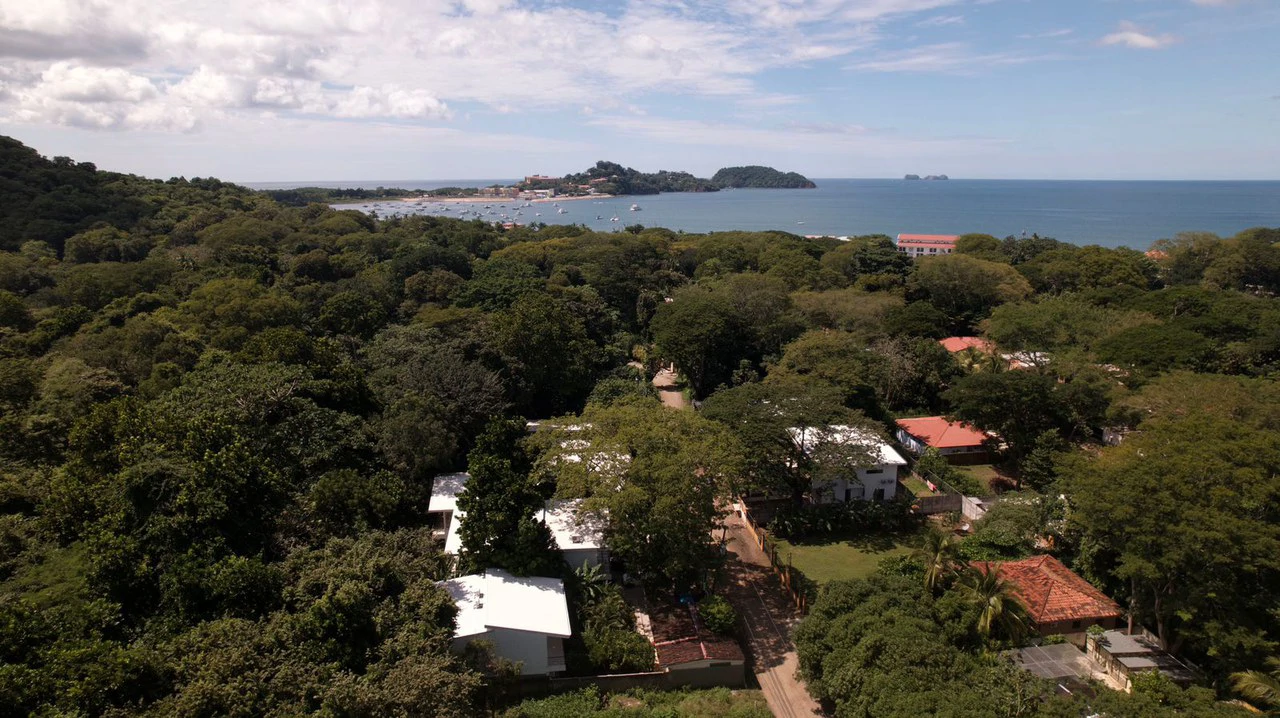 RIVIERA RESIDENCES: 12 Home Community for Sale - Profitable Investment Opportunity 5 min walk to Playa Potrero - Gallery image 4
