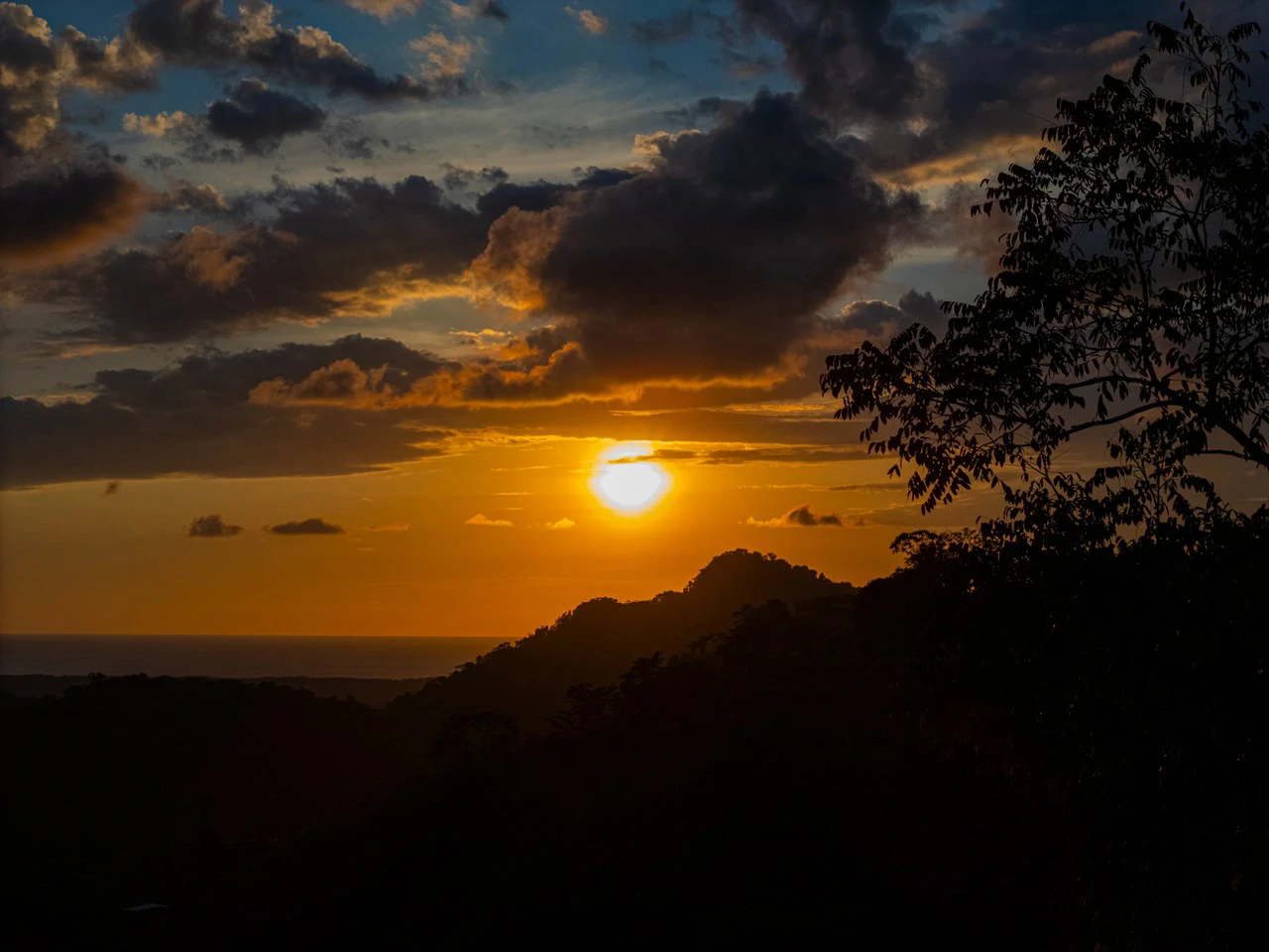 Villa Allamanda: Privacy Galore, Ocean, Jungle and Mountain Views - Gallery image 15