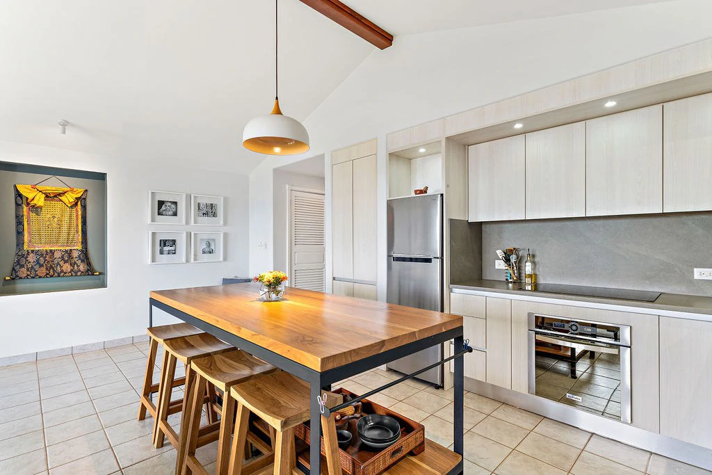 Pacific Beach #10: Fully Renovated One-Bedroom with Panoramic Ocean & Marina Views - Gallery image 5