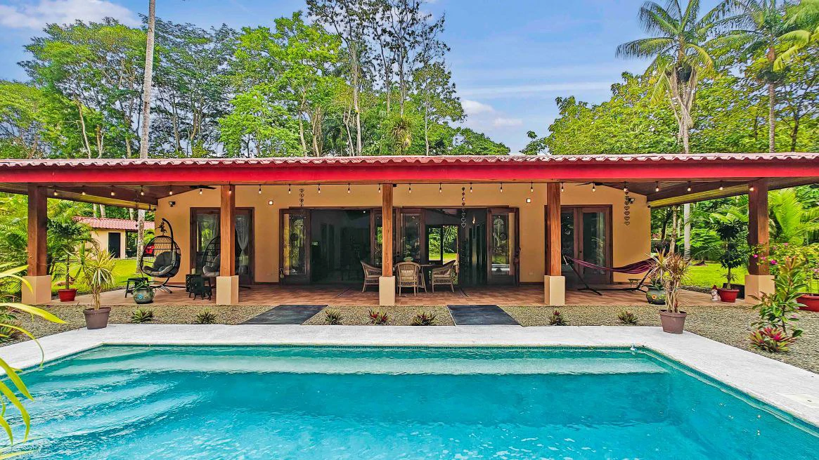 ID 765 - 3 Bd/2 Ba Home w/ Pool in Cahuita: Spacious, Well-Built Home on 5,128sqm Private Lot, 5 Minute Walk to Playa Grande, Cahuita - Gallery image 16
