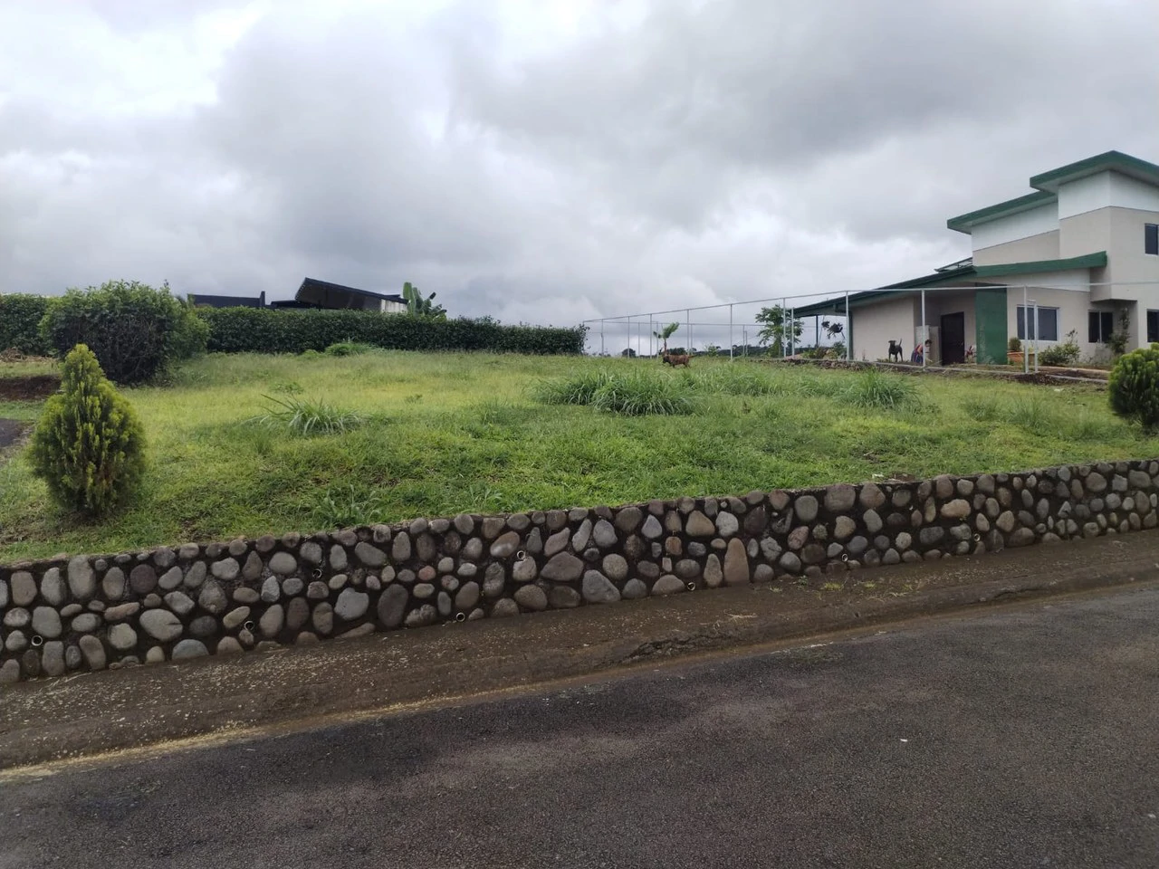 Lot for Sale in San Antonio de la Cueva, Naranjo: Perfect for Building in a Natural and Secure Setting - Gallery image 2