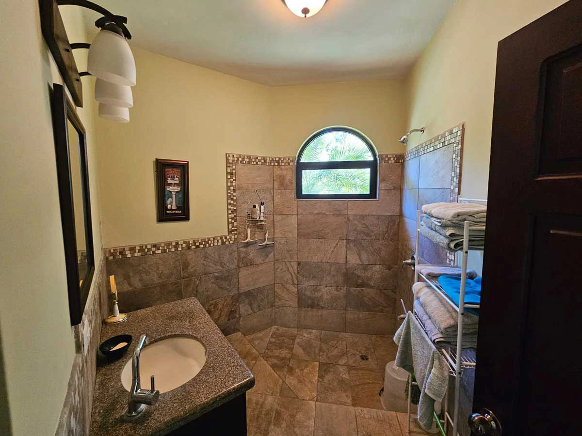 ID 4160: Villa Luna: 3-Bedroom Pool Home in Playa Tambor, Nicoya Peninsula - Gallery image 51