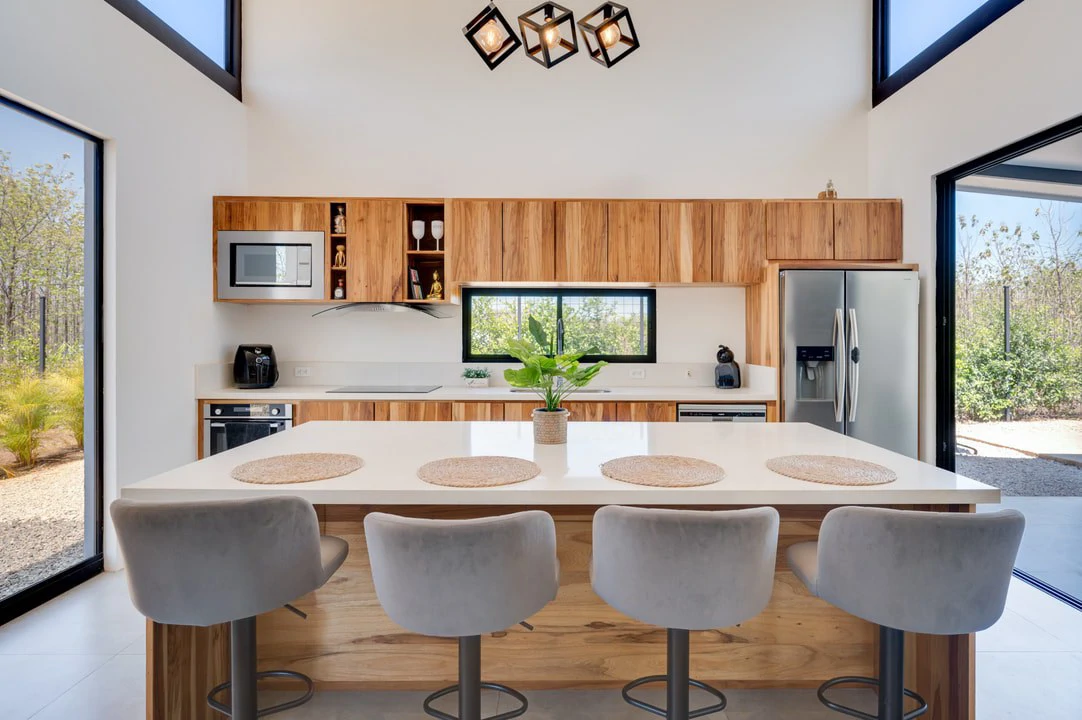 Casa Mademoiselle: Modern Oasis near Avellanas - Gallery image 4