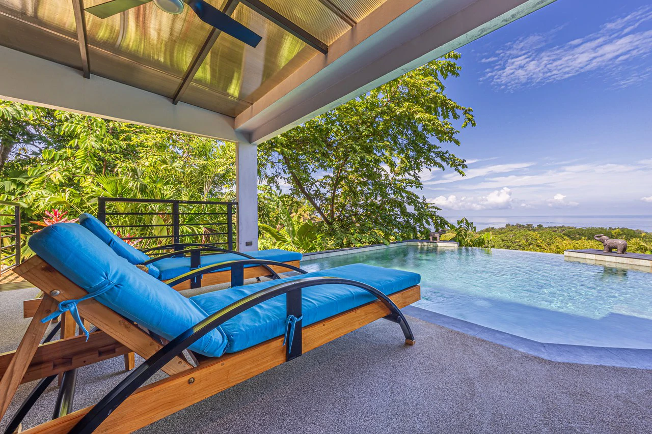 Casa Markissa: Luxury Oceanview Villa with Proven Rental Income. - Gallery image 25