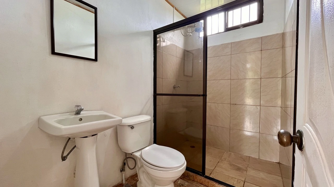 House For Sale in Daniel Flores - Gallery image 13