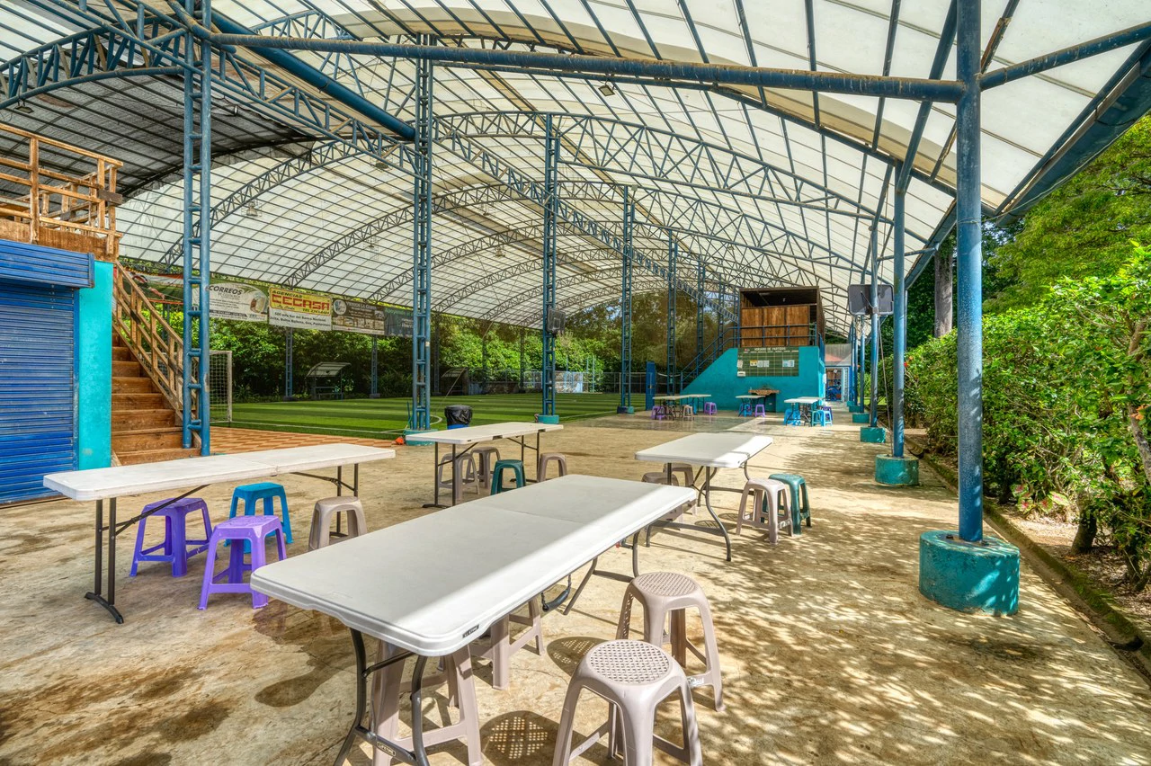 THRIVING SPORTS AND COMMERCIAL BUSINESS WITH OWNER FINANCING OPTION: Rincon Uvita - Gallery image 8