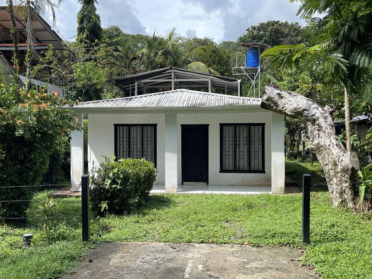 0.07 ACRES – 2 Bedroom Home On Main St In Hatillo At Very Affordable Price, Owner Financing Available!!!: House For Sale in Hatillo - Gallery image 2
