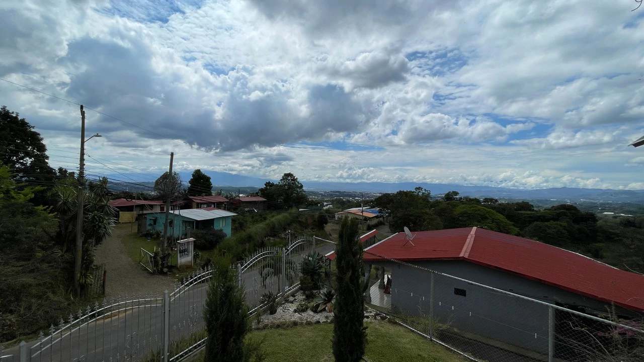 Mountain House For Sale in Grecia - Gallery image 20