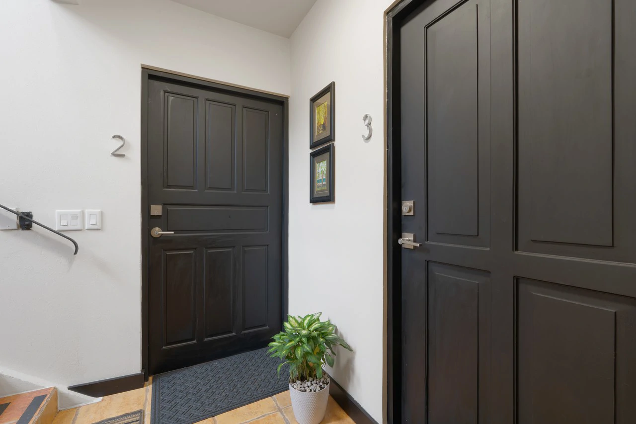 Laughing Gecko Suites: Beach Suites / Boutique Hotel For  Sale - Gallery image 12
