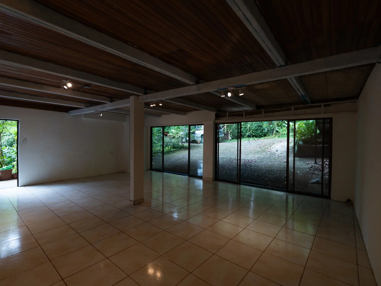 Prime 7.8 Acre Commercial Property with Restaurant for Sale in Costa Rica - Gallery image 42