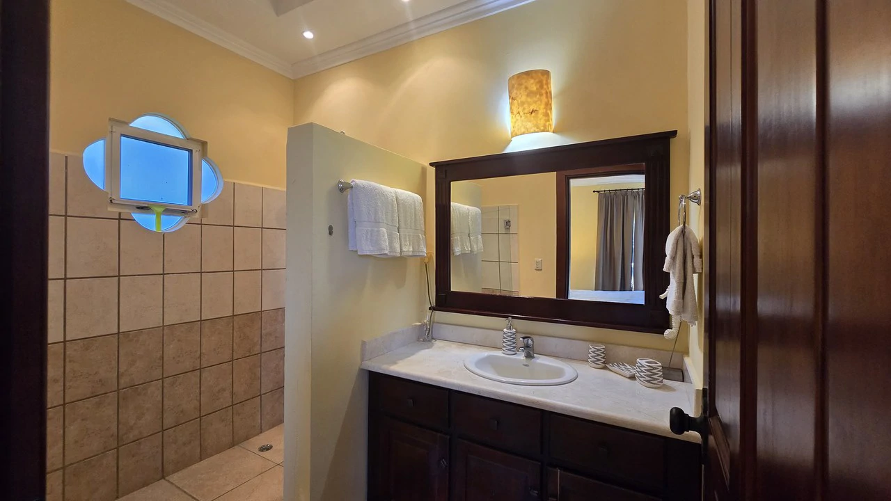 Casa Tropical: Best entry into highly sought after community! - Gallery image 46