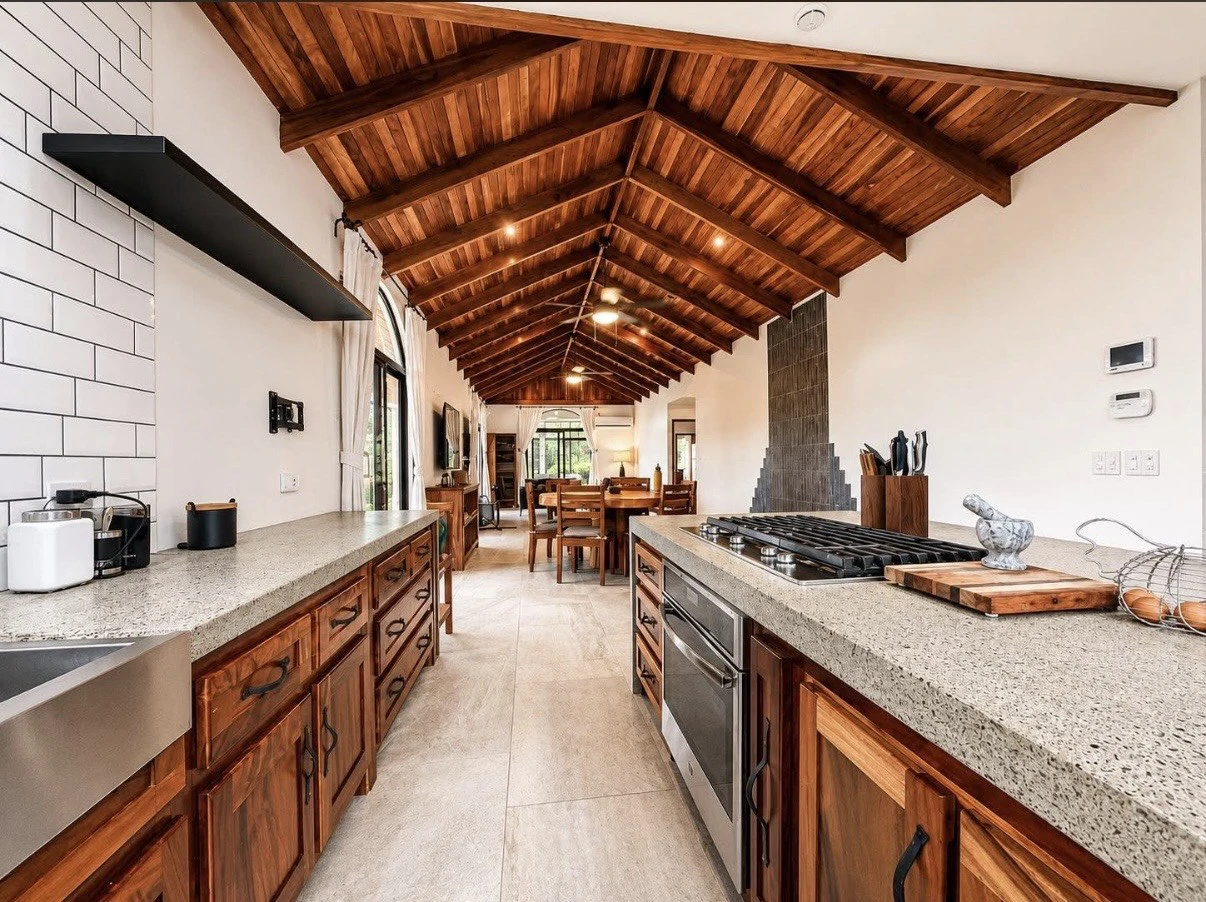 Designer Villa: Stunning designer Villa on 2 acres of land - Gallery image 4
