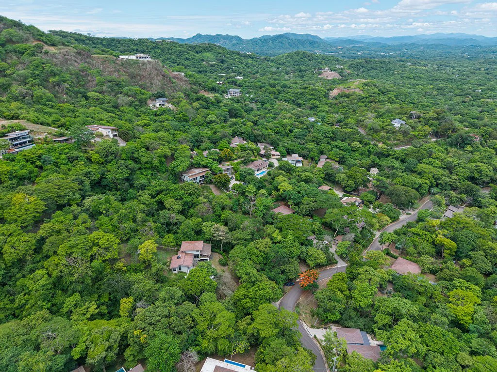 Lot 24 Cara Cara: Exceptional Forest Homesite in Las Ventanas de Playa Grande - Gallery image 10