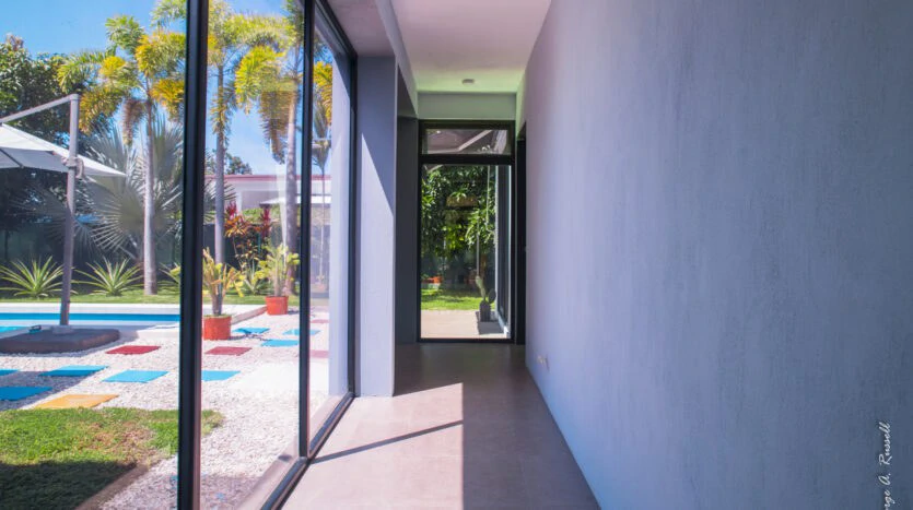 Beautiful Casa Irina, with pool and large yard: Close to the beach in tranquil Monterrey! - Gallery image 13