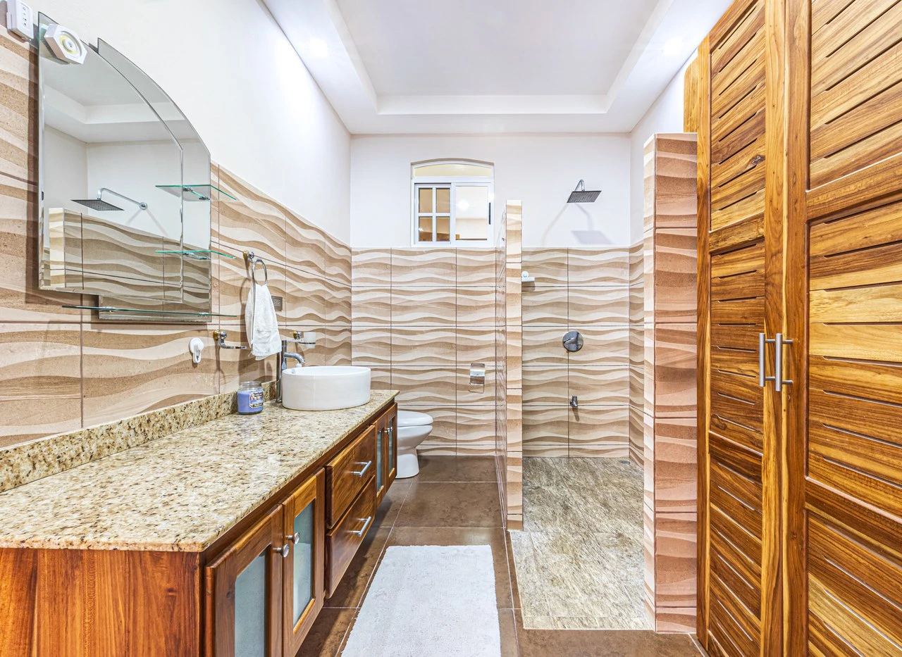 Exceptional 5-Bedroom Residence on Los Laureles Street – Prime Location & Versatile Layout - Gallery image 11