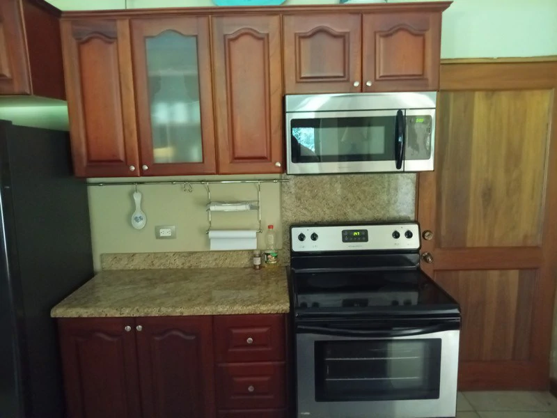 Amazing Home on Huge Lot Near the Beach - Gallery image 37