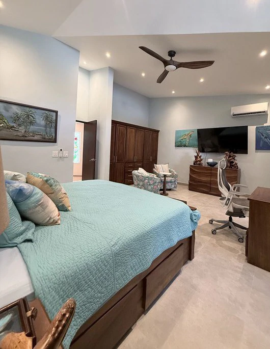 Unique Oversized Lot Home in Ciudad del Mar with 4 Covered Parking - Gallery image 46