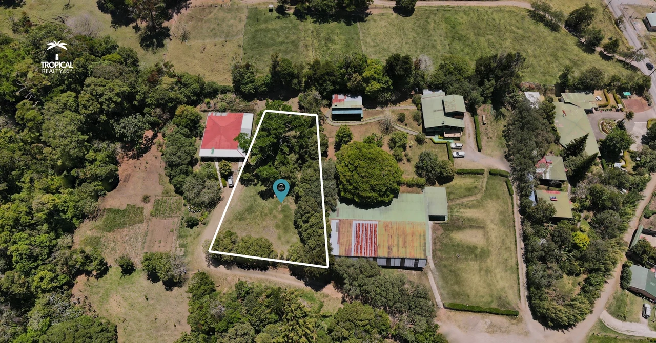 Monteverde Acosta: Countryside and Mountain Home Construction Site For Sale in Santa Elena