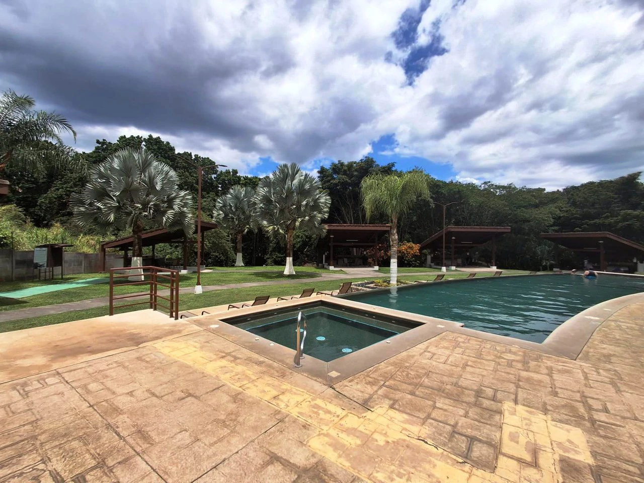 Urgent - Fire Sale!: Modern Home in Gated Montezuma - Gallery image 14
