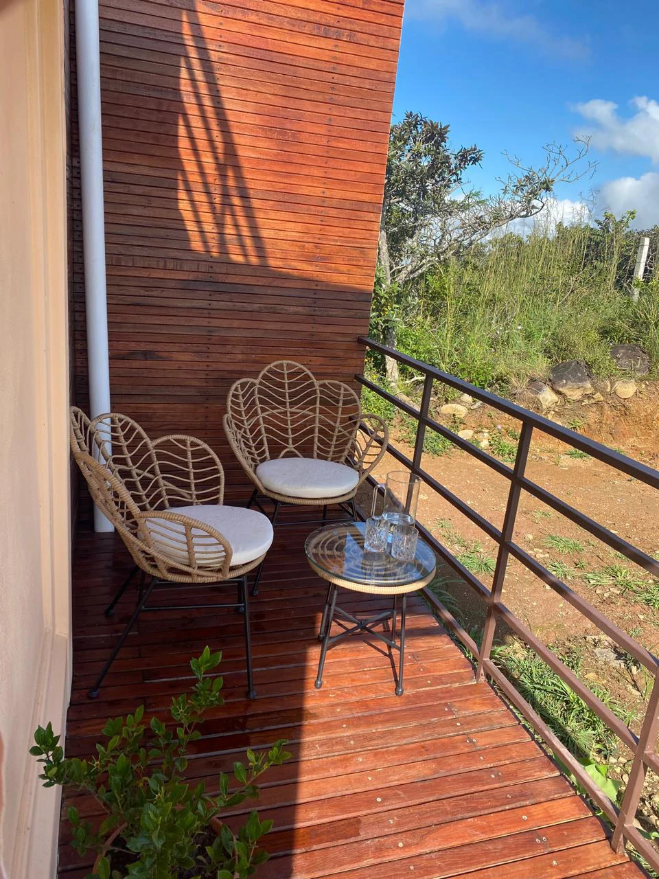 Ecofriendly container home, top views of La Lindora Monteverde LN0525: Elevated Eco-Luxury: Off-Grid Container Home with Panoramic Forest Views in Monteverde, La Lindora. - Gallery image 25