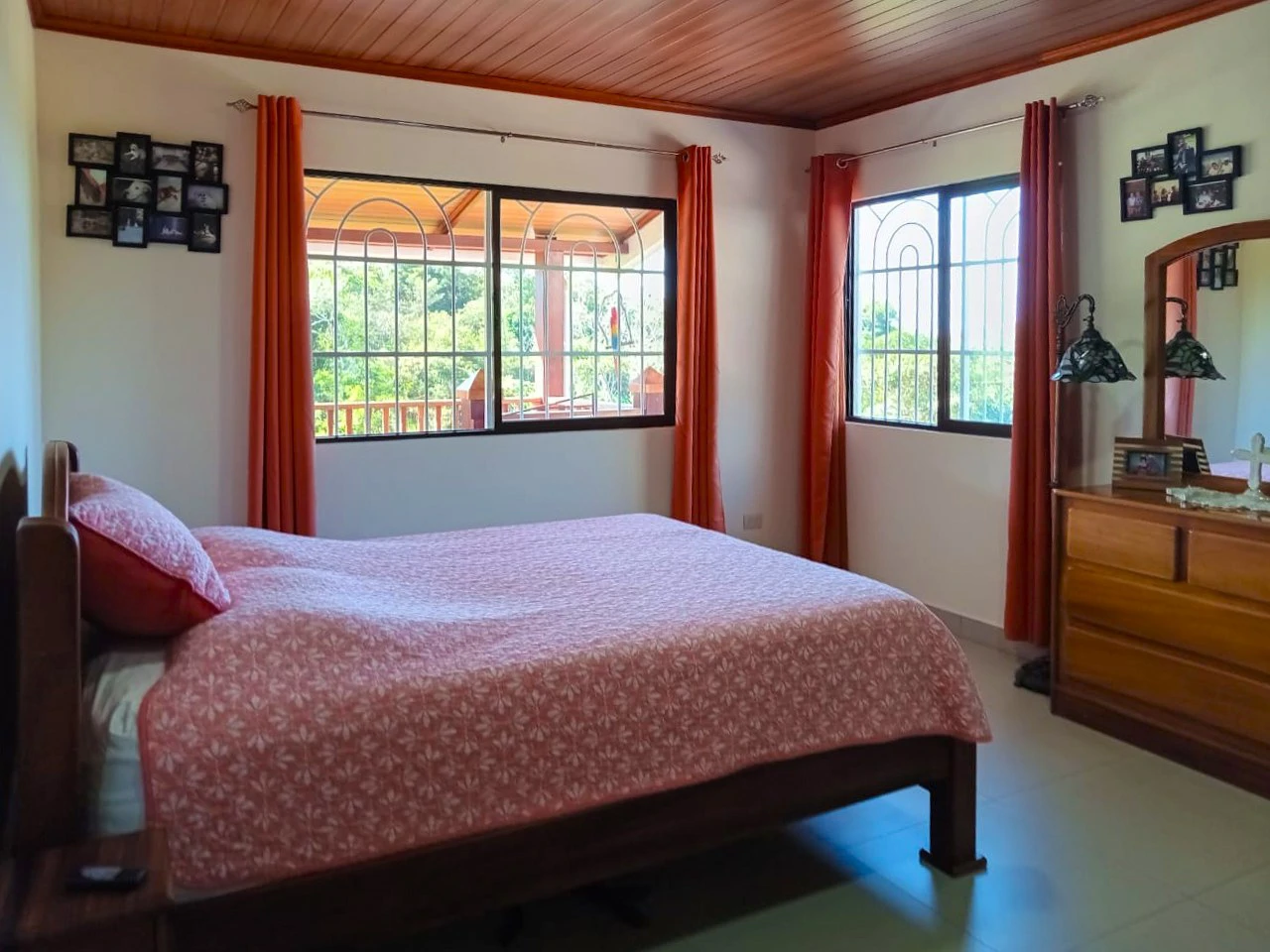 FULLY LANDSCAPED PROPERTY- OCEAN VIEW - Gallery image 11