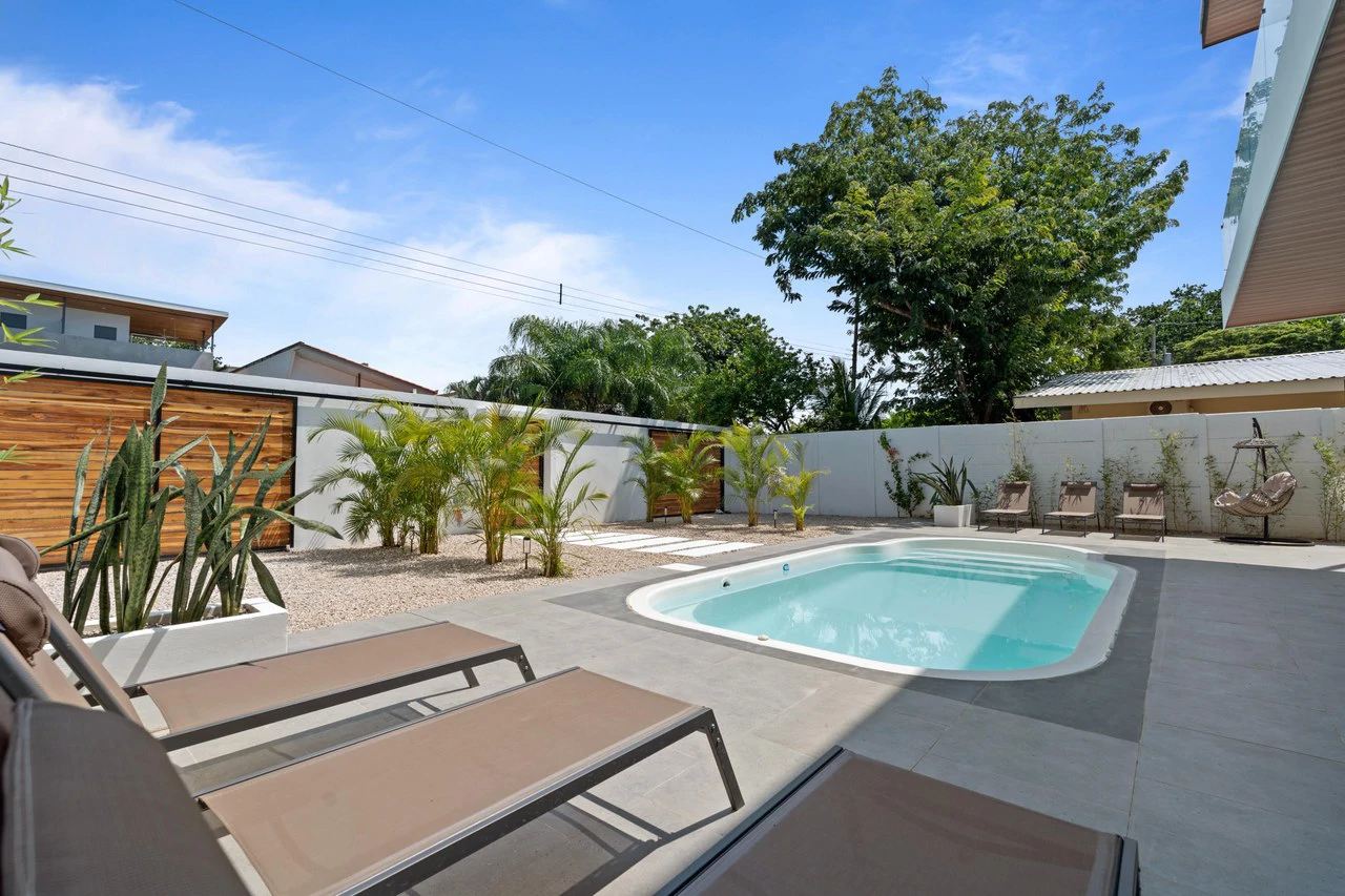 Sámara Serenity - In Town Income Generating Duplex: Near the Coast 1/2 Duplex For Sale in Playa Samara - Gallery image 7
