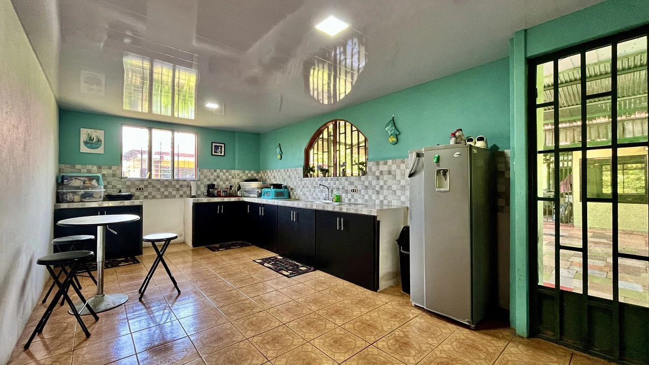 House For Sale in Daniel Flores - Gallery image 15