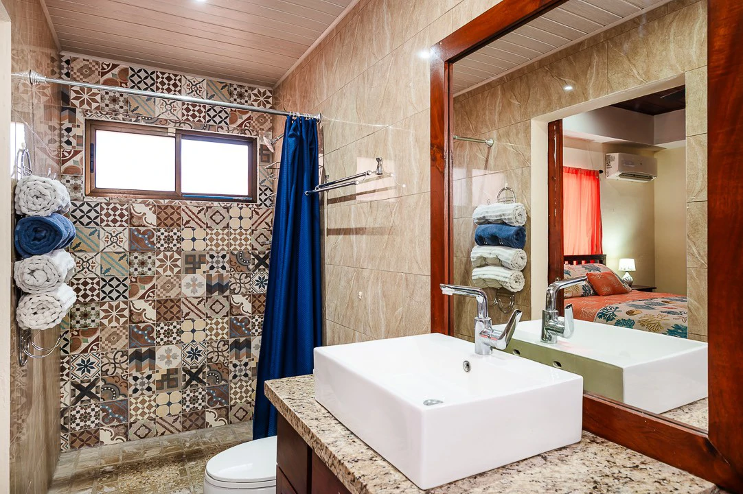 Casa Venturini: Charming Single-Family Home with Quality Finishes, Private Pool & Expansion Opportunity - Gallery image 14