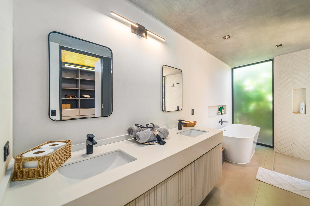 Casa Ballena: Tropical Modern 3-Bed Home in Avellanas, Guanacaste - Gallery image 21