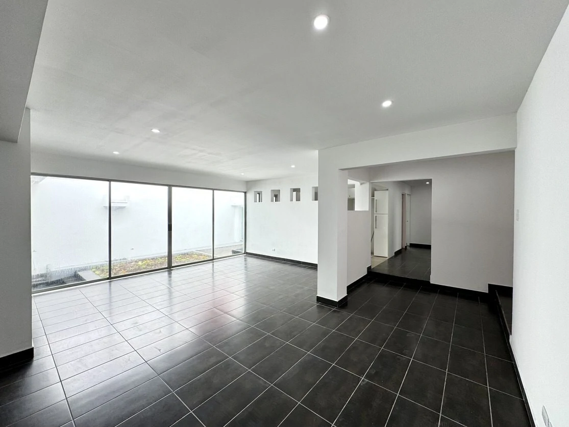 House For Sale in Bello Horizonte - Gallery image 11