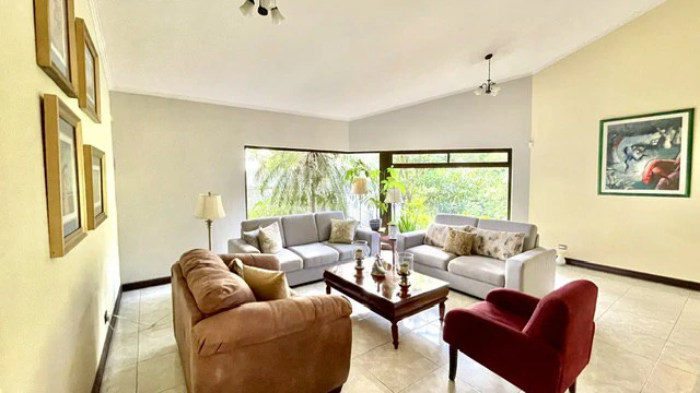 Casa Pinares: Rare 0.30-Acre Sprawling Garden Estate in Pinares, Curridabat | 1,241 m² Lot with Mature Trees, Protected Forest Views & 5,380 Sq. Ft. Build - photo 6