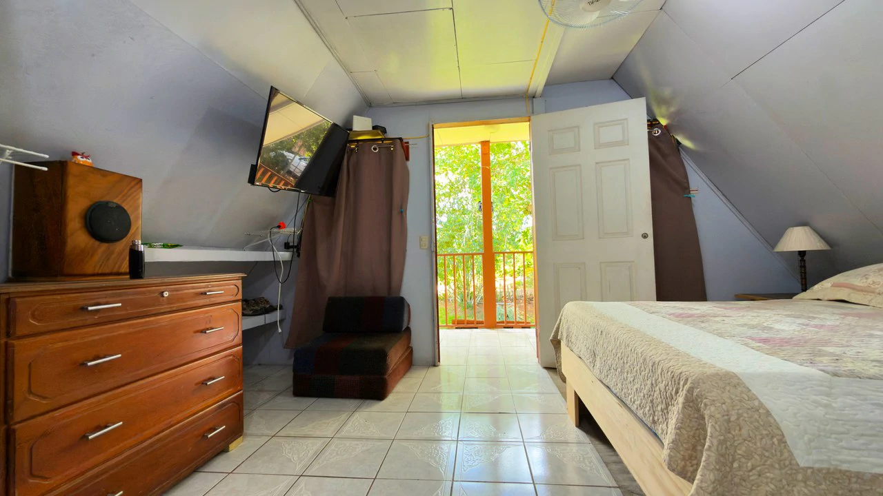 Countryside House For Sale in Cajon - Gallery image 8