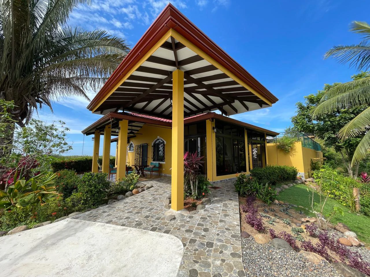 Casa Oceanview!: 2 homes...Pool...Sunsets...Playa Bejuco!