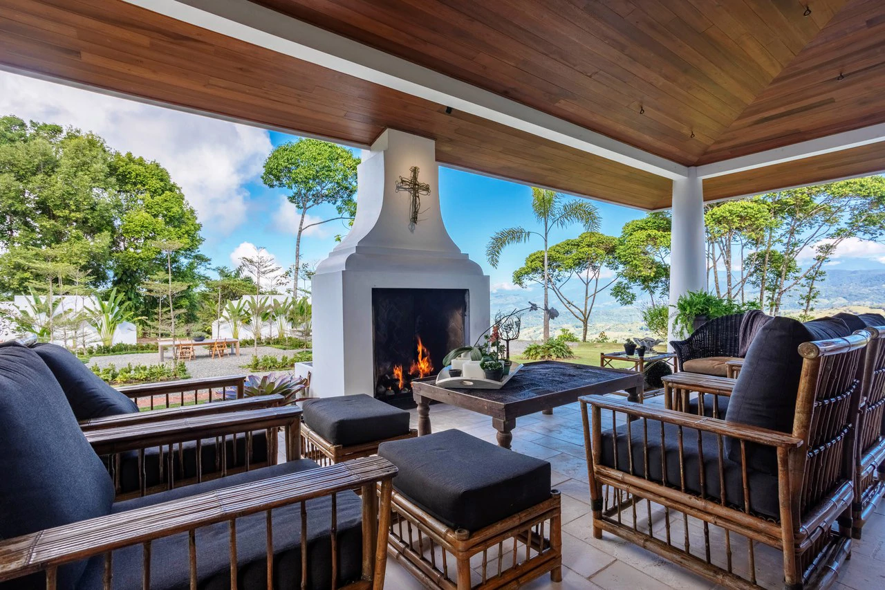 Custom Built Home in Dominical with 2 Building Sites in Costa Verde Estates - Gallery image 27