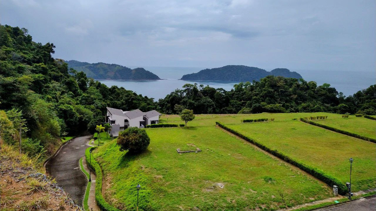 Lot #47: ¡Luxury lots for sale with amazing ocean views in Playa Herradura! - Gallery image 6