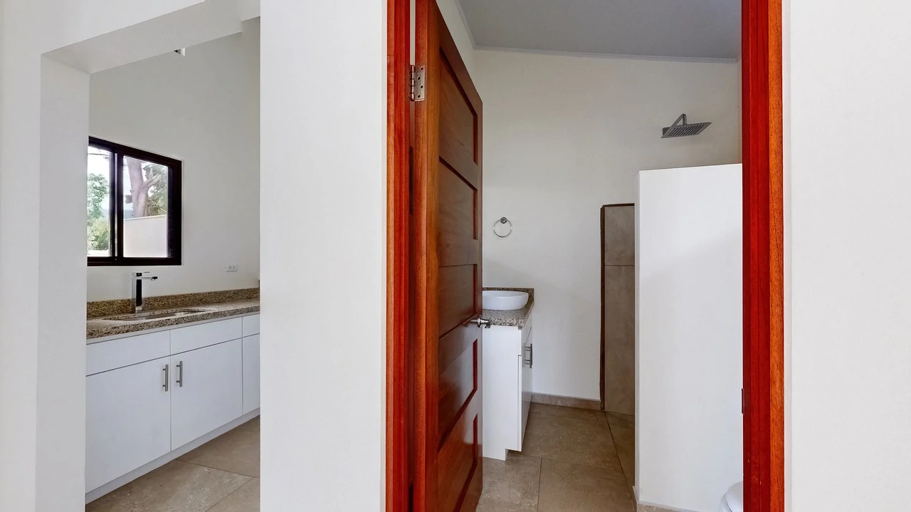 Modern 3-Bedroom Home Near Marino Ballena National Park – Central Uvita - Gallery image 22