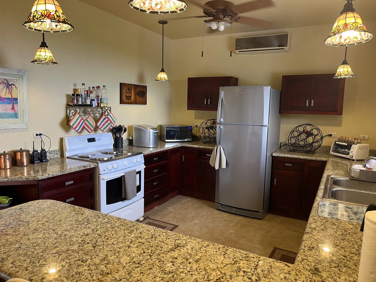 Spectacular Coastal Retreat With Perfect Ocean Views in Coyote Bay - Gallery image 17