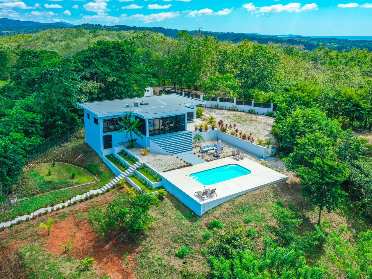Casa Bella Vista: Brand New Hilltop Ocean View Home - Gallery image 4