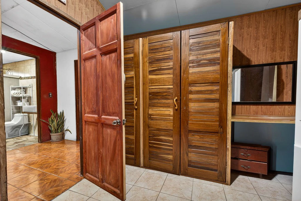 Casa Salinas: Tropical Compound with Multiple Income Opportunities in Playa Grande - Gallery image 9