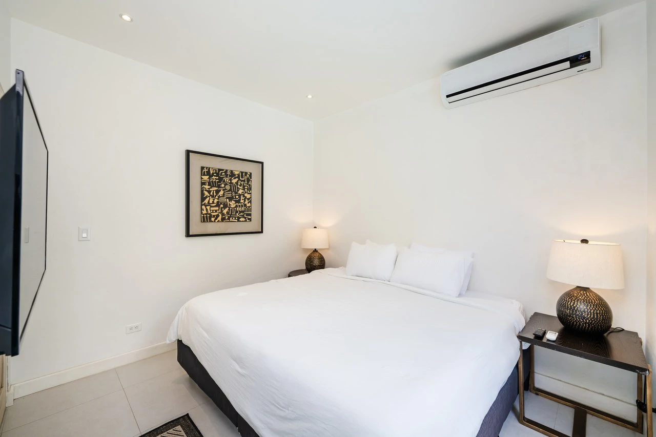 Casa Rio: Modern 5-Bedroom Home with Pool & Casita in Surfside Potrero - Gallery image 29