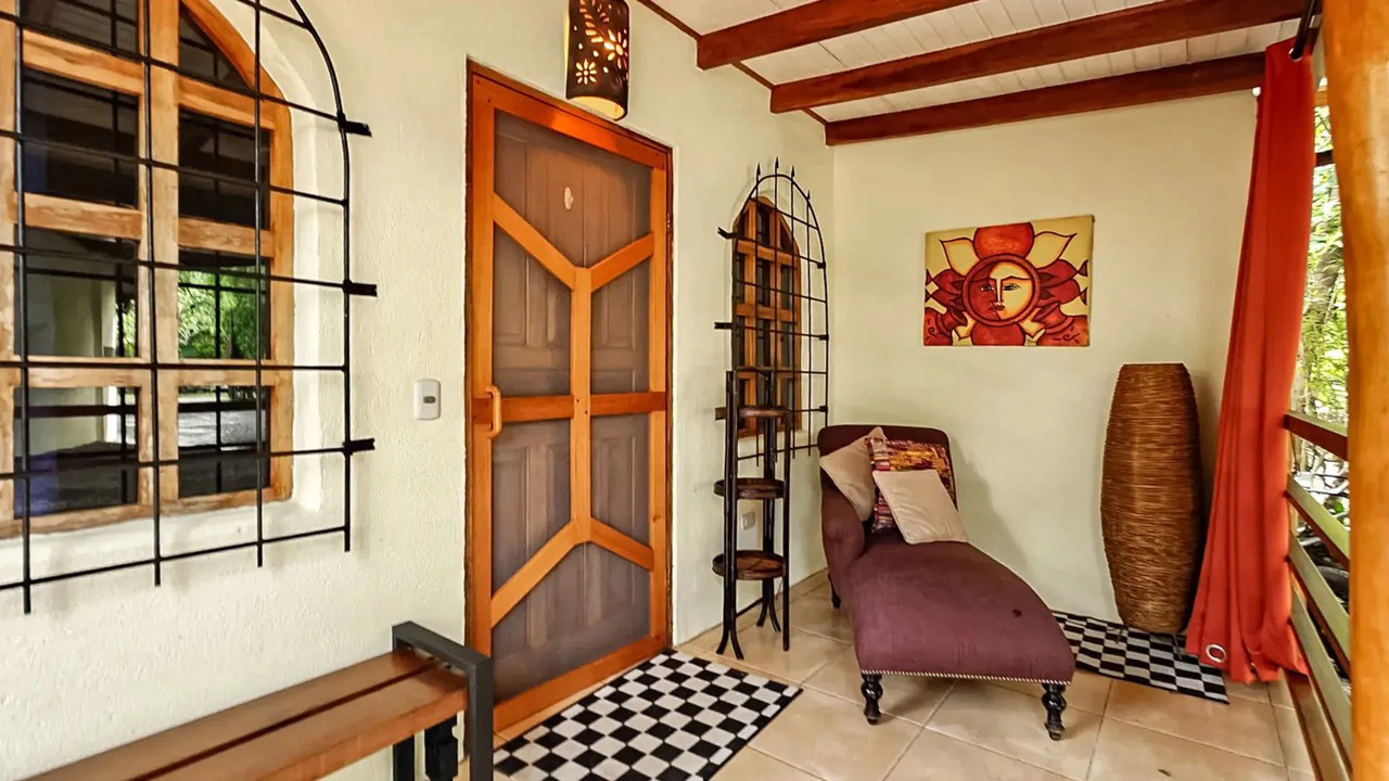 ID 956: Turnkey Entertainment Home with Pool on Titled 1,443m² Lot in Playa Chiquita - Gallery image 5