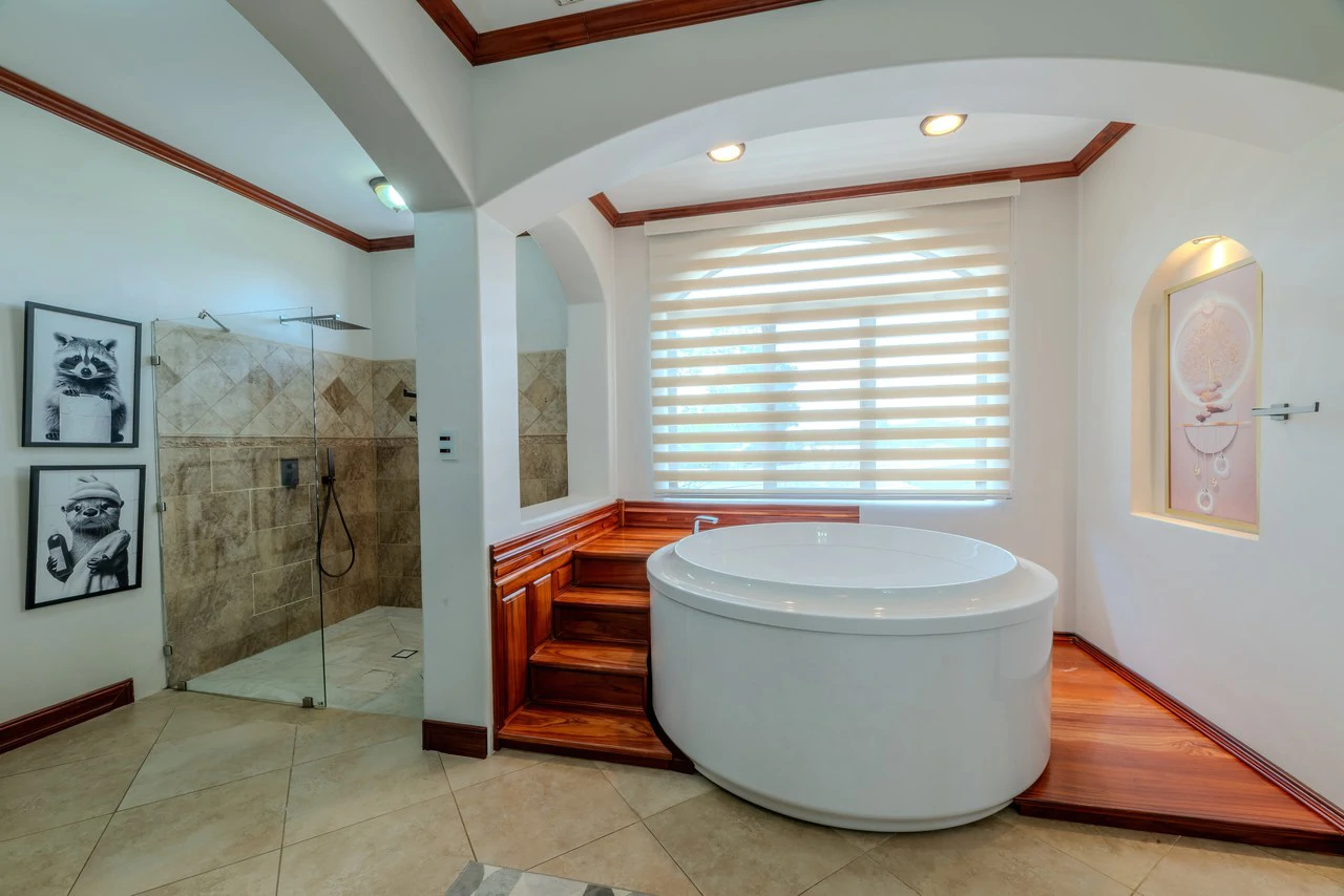 Luxury Home with Pool, Bar Area & Resort-Level Amenities | 6 br, 4.5 ba in Perez Zeledon - Gallery image 18