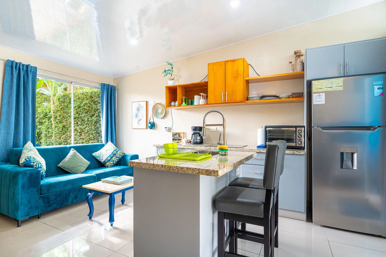 3 Bed Main Home with Two Rental Villas, Walk to Beach in Uvita! Fantastic Location! - Gallery image 49