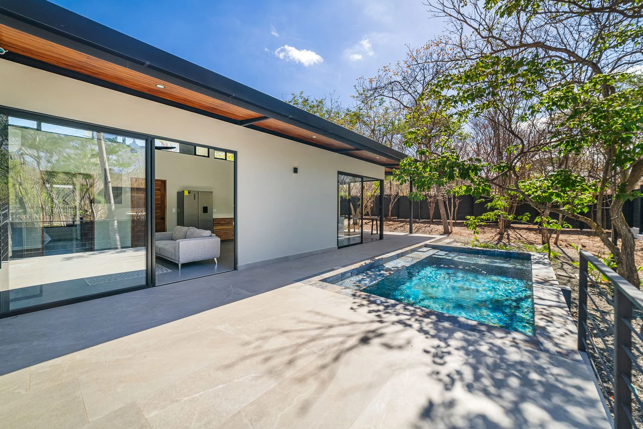 Casa Almendro: Contemporary 3BR Home - Gallery image 10