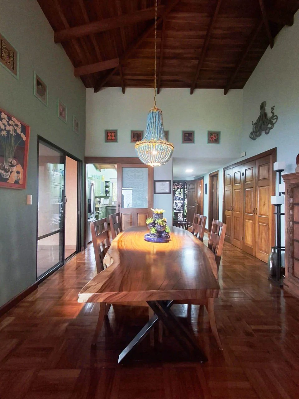 Casa Pristine Elegance: A Rare Costa Rican Estate with Unobstructed City-to-Ocean Views! - photo 12