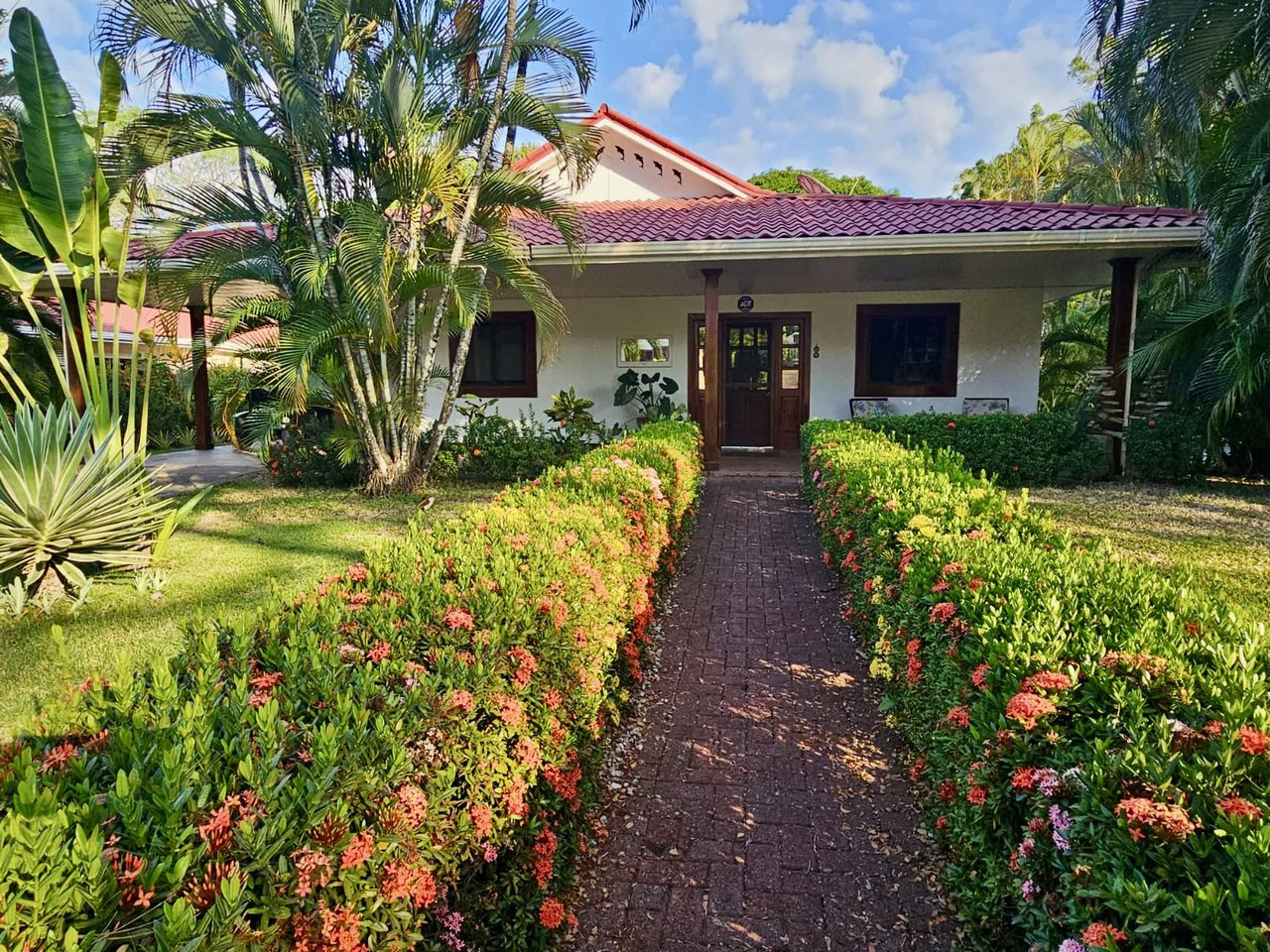 ID 4173: Golfside: Living on the 8th Hole in Los Delfines Golf Community - Gallery image 4