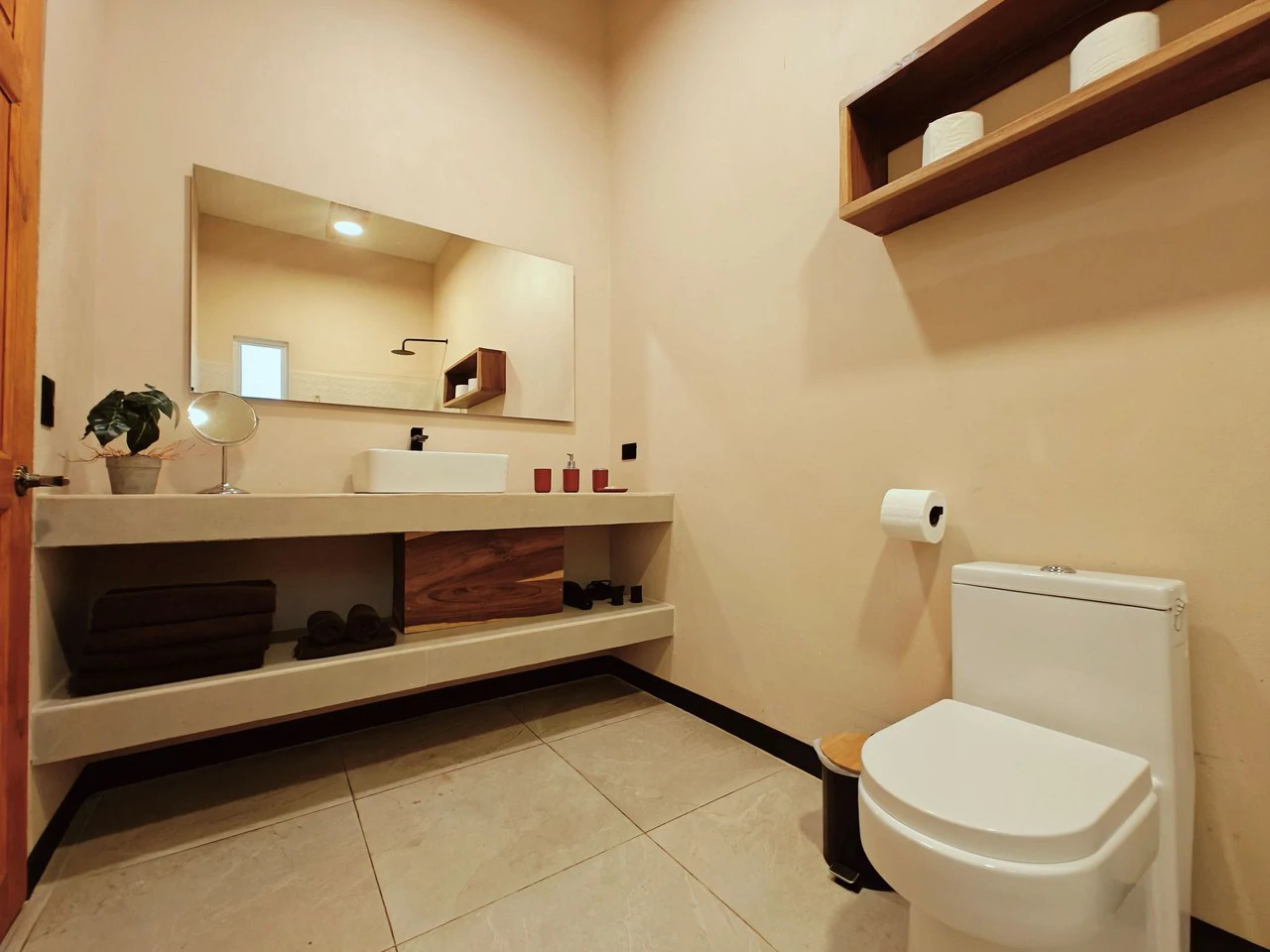 ID 751: Turn-Key Villa with Proven Income Near Cahuita National Park – Main House, Casita, and Stunning Pool on Over Half an Acre - Gallery image 20