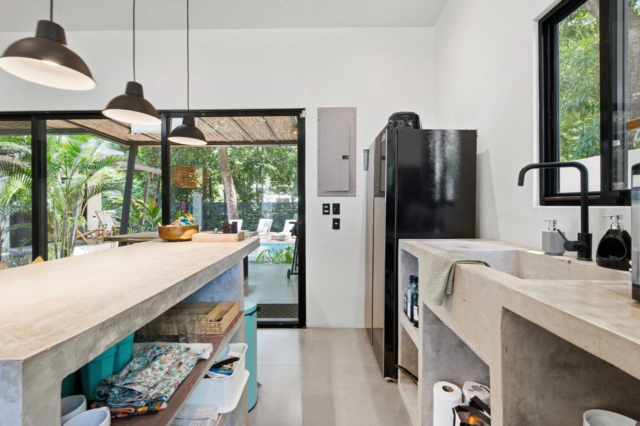 Casa Tatou: Private Pool & Walk-to-Beach Living in Surfside Playa Potrero - photo 5