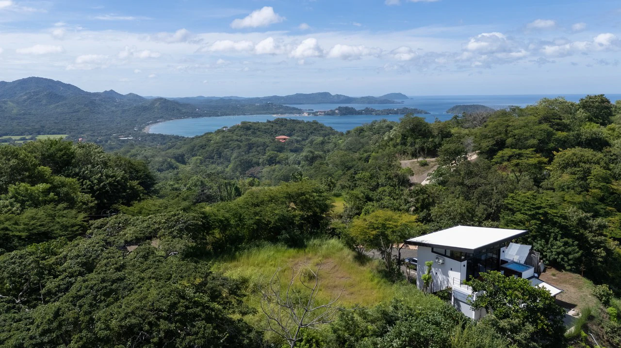 Pacific Heights Double Pad Lot: Spectacular Lot with Panoramic Ocean and Mountain Views! - Gallery image 9