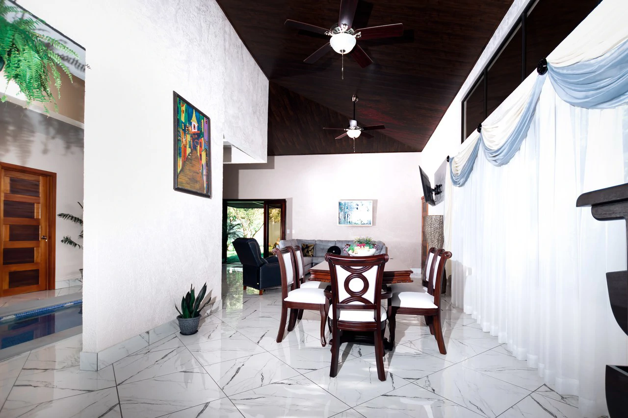 BRAND NEW 3-bedroom home, 5 minutes to Dominical Beach. - Gallery image 7